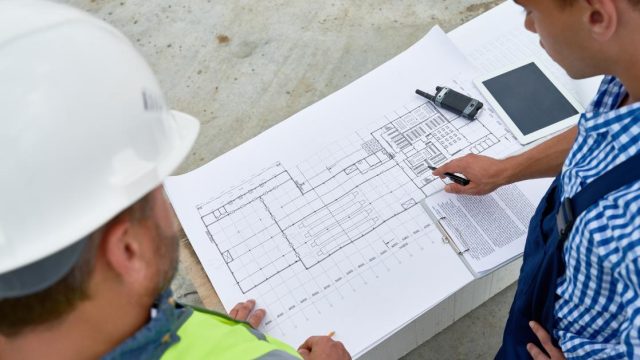 Reclamaciones por incumplimiento en contratos de compraventa “sobre plano”: qué hacer si el promotor no cumple